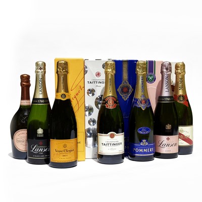 Lot 89 - 11 bottles Mixed Champagne