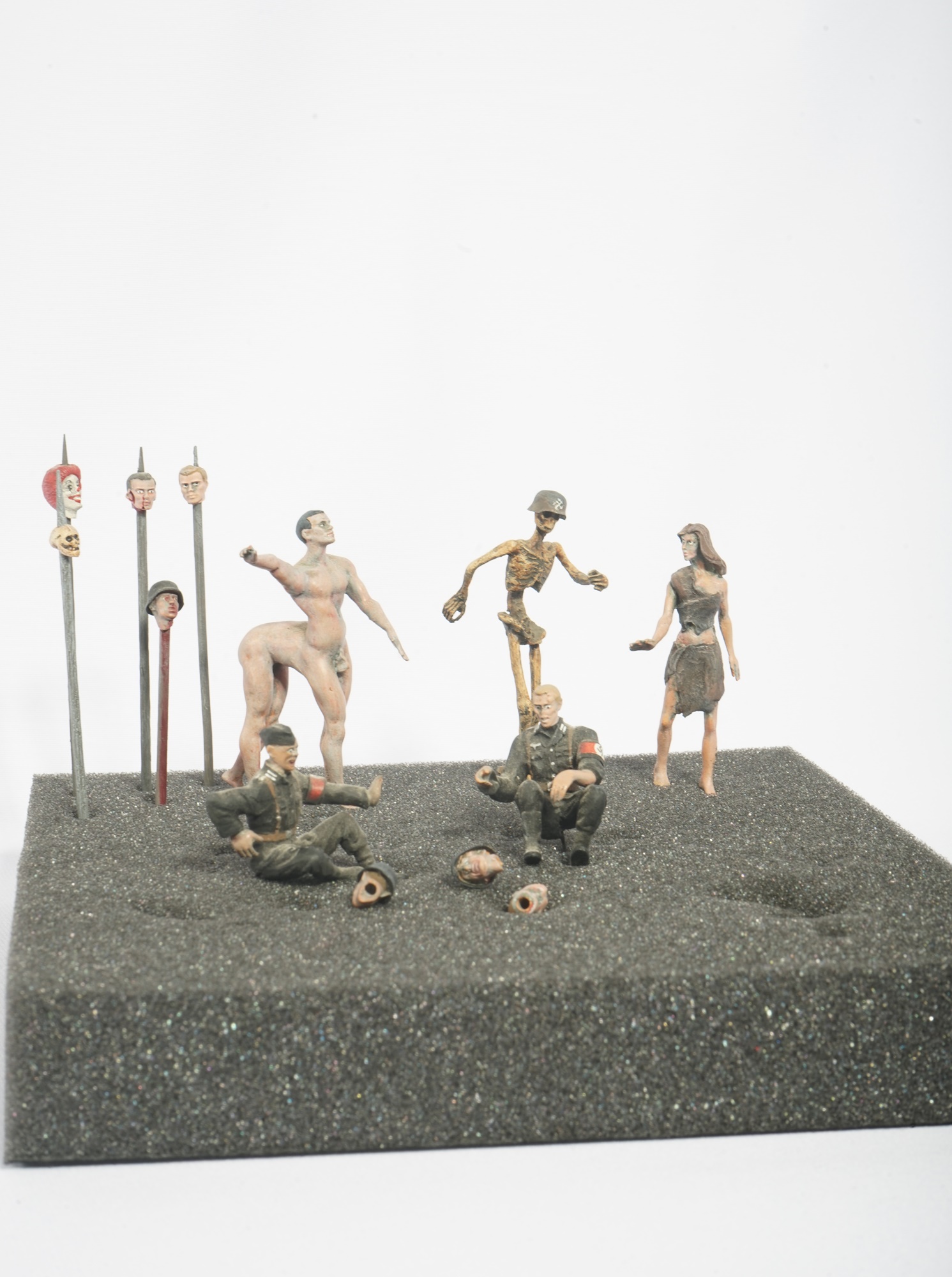 They Teach Us Nothing　Dinos Chapman Jake and Dinos Chapman | Artnet | Page 8