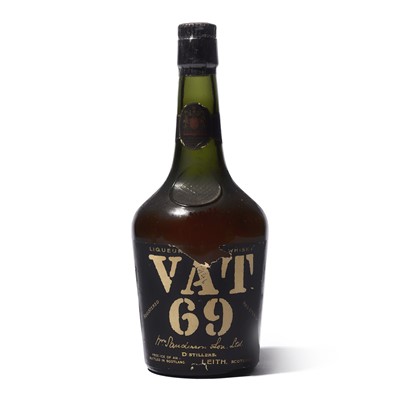 Lot 208 - 1 bottle VAT 69 Believed 1940s