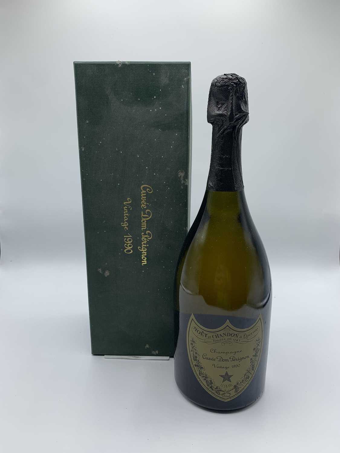 Lot 143 - 1 bottle 1990 Dom Perignon