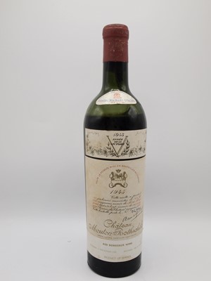 Lot 51 - 1 bottle 1945 Ch Mouton-Rothschild