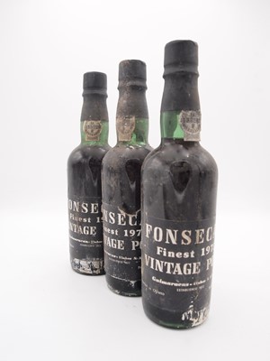 Lot 9 - 11 half-bottles 1975 Fonseca