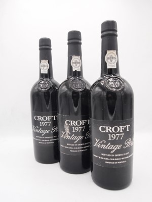 Lot 26 - 11 bottles 1977 Croft