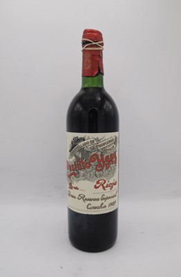 Lot 203 - 1 bottle 1989 Castillo Ygay Reserva Especial