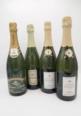 Lot 139 - 10 bottles Mixed White Wine and Champagne