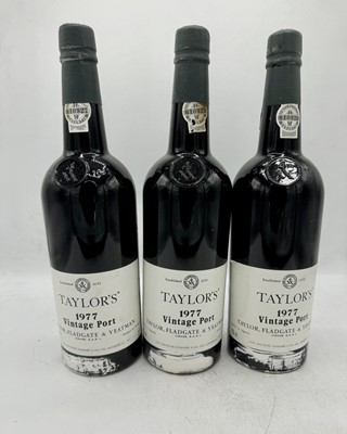 Lot 1 - 12 bottles 1977 Taylor