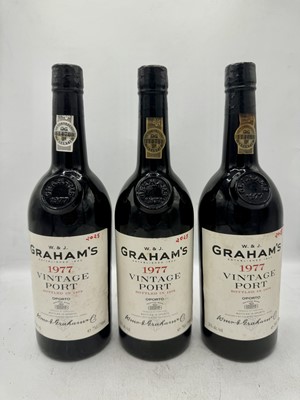 Lot 5 - 3 bottles 1977 Graham