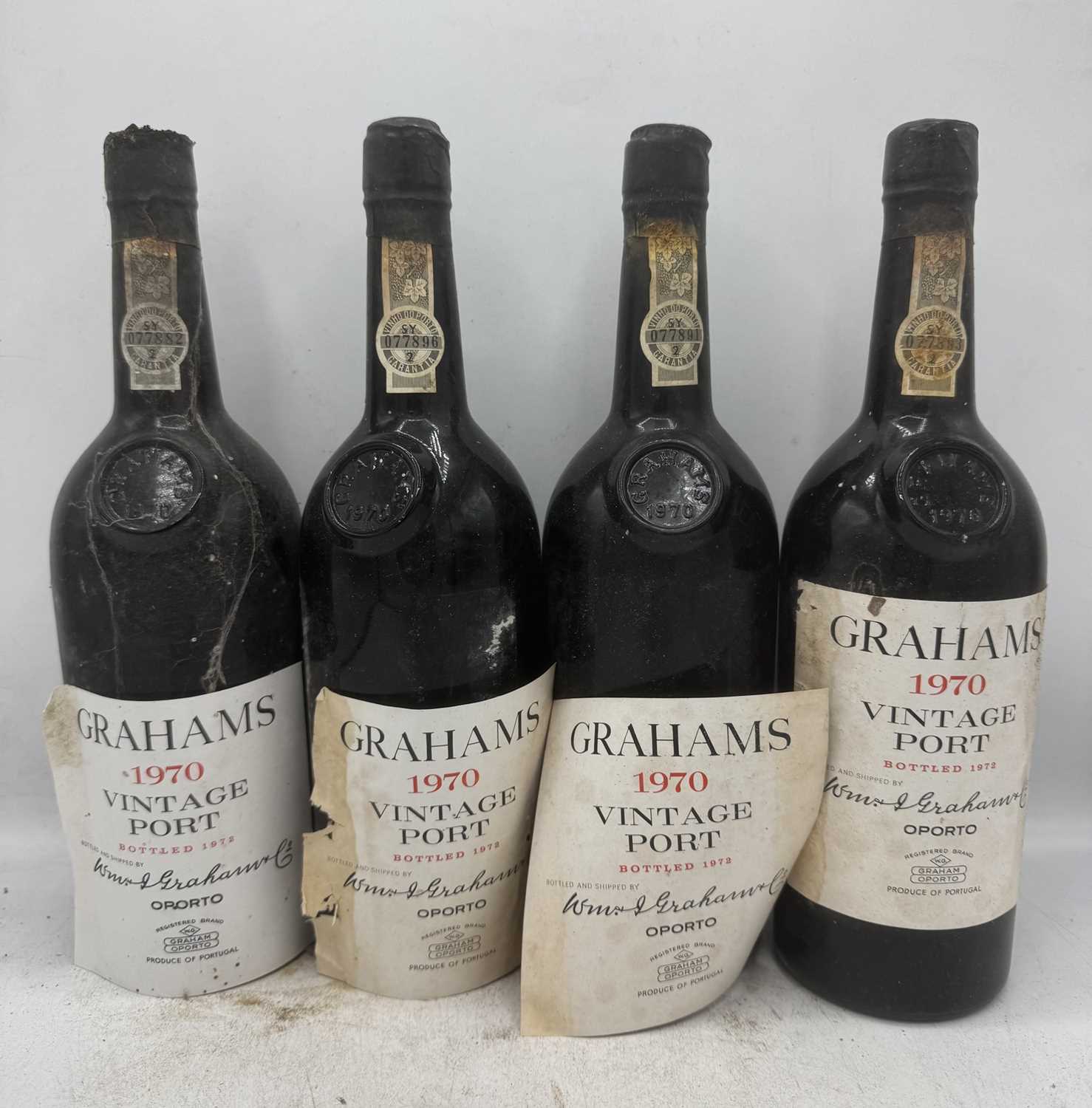 Lot 10 - 12 bottles 1970 Graham