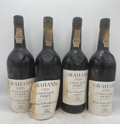 Lot 10 - 12 bottles 1970 Graham