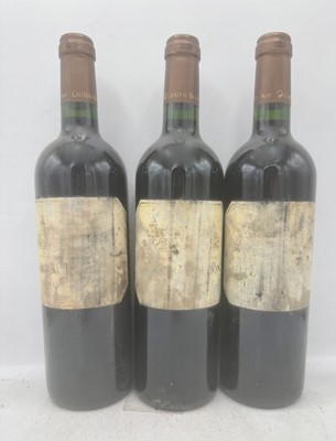 Lot 32 - 17 bottles 2005 Ch Beaumont