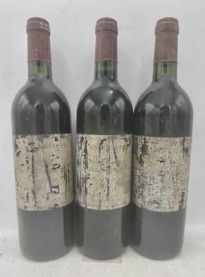 Lot 35 - 12 bottles 1995 Vieux Chateau Saint Andre