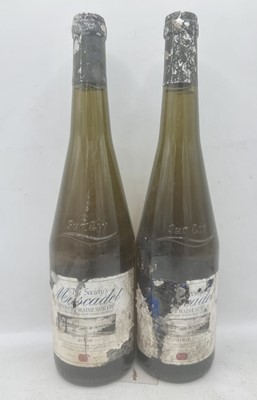 Lot 223 - 21 bottles Mixed White and Sparkling Wines