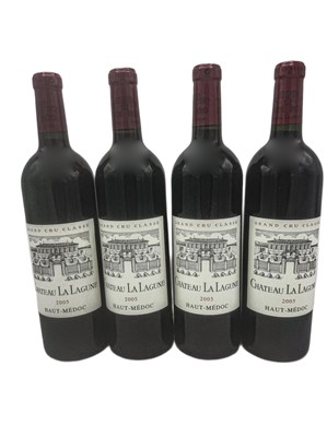 Lot 40 - 12 bottles 2005 Ch La Lagune