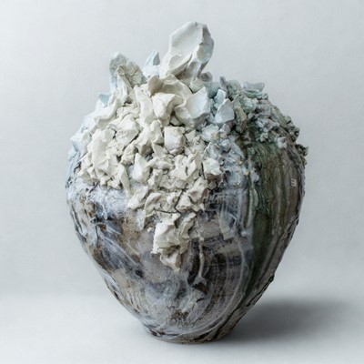 Lot 135 - Akiko Hirai (Japanese 1970-), 'Monumental Moon Jar', circa 2023