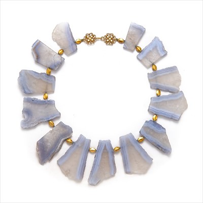 Lot 25 - Abigail Sands - a chalcedony collar necklace.