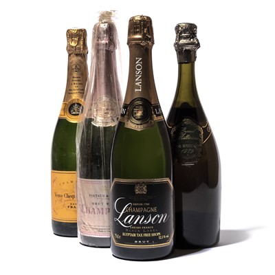 Lot 232 - 6 bottles Mixed Champagne