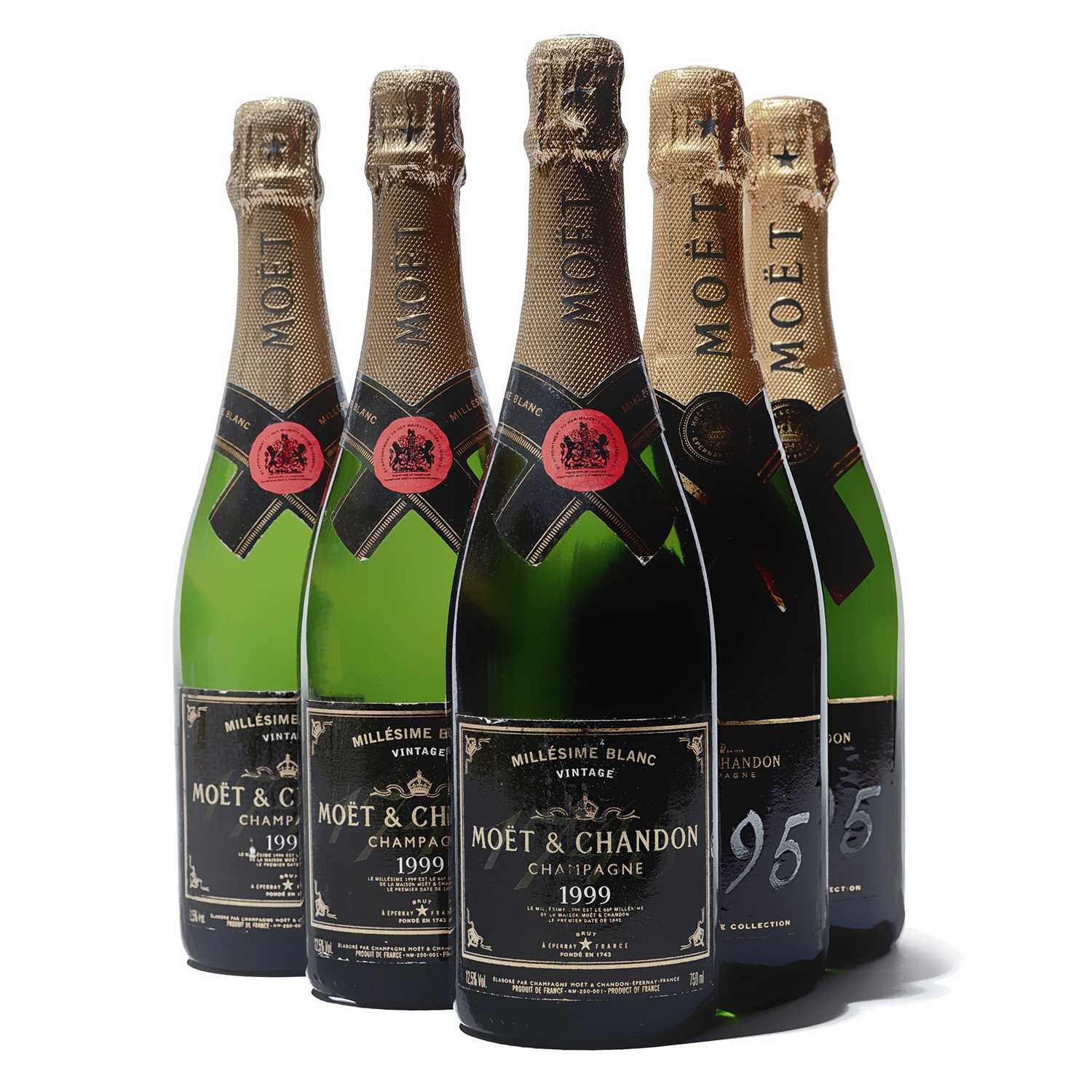 Lot 132 5 Bottles Mixed Moet Et Chandon lot-132-5-bottles-mixed-moet-et-chandon